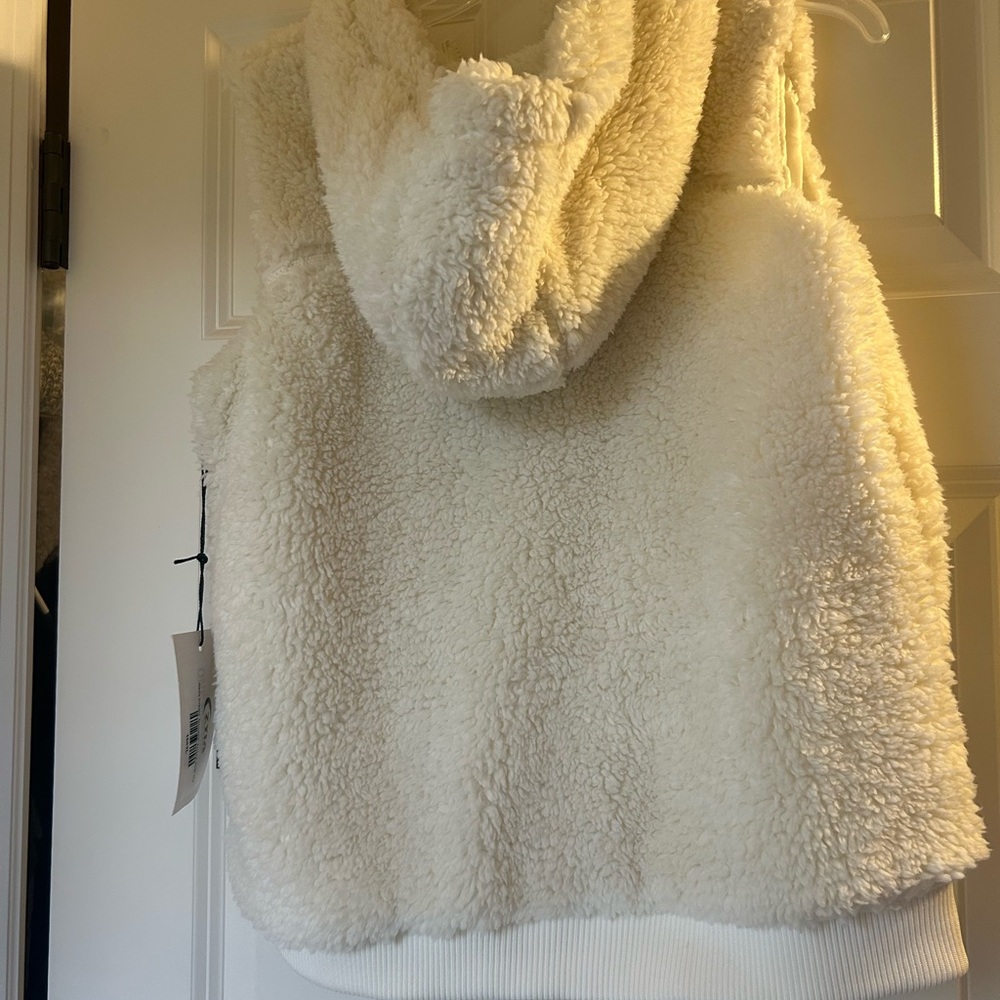 Zyia Cozy White Sherpa Kids Vest NWT - Picture 7 of 7